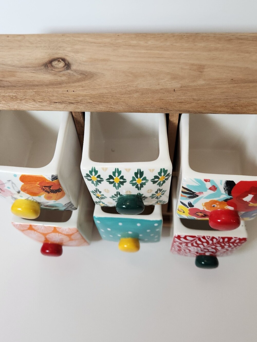 The Pioneer Woman Spice And Tea 6 Floral Ceramic Drawer Wooden - Picture 2 of 11